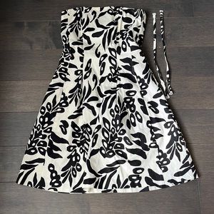 White House Black Market strapless dress includes straps